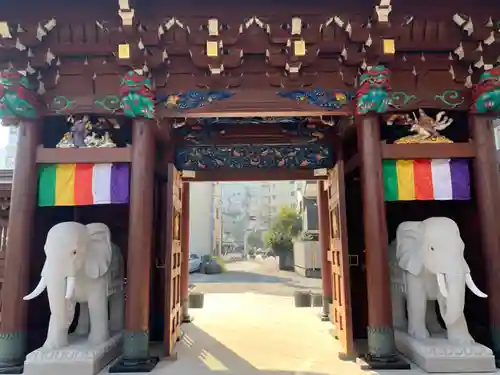 光明院の山門・神門
