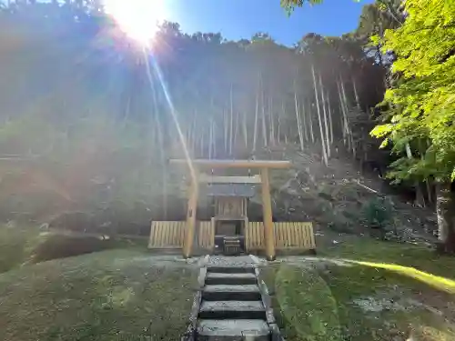 北畠神社の{uncategorized: "未分類", other: "その他", undefined: "問題あり", building: "その他建物", grave: "お墓", sacred_gate: "鳥居", guardian: "狛犬", statue: "像", buddha: "仏像", history: "歴史", nature: "自然", garden: "庭園", animal: "動物", pagoda: "塔", temizu: "手水舎", mountain_gate: "山門・神門", sanctuary: "本殿・本堂", subordinate: "末社・摂社", art: "芸術", scenery: "景色", jizo: "地蔵", ema: "絵馬", goshuin: "御朱印", omikuji: "おみくじ", items: "授与品その他", amulet: "お守り", goshuincho: "御朱印帳", eats: "食事", festival: "お祭り", votive_dance: "神楽", shichigosan: "七五三参", wedding: "結婚式", experience: "体験その他", initially: "初詣", around: "周辺", anti_infection: "感染症対策"}