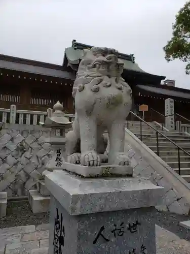 岡田神社の狛犬