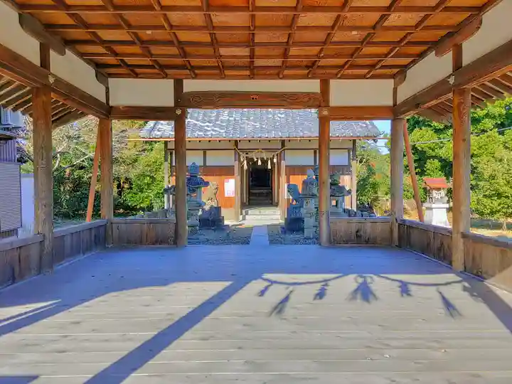 八幡社(玉野)の本殿・本堂