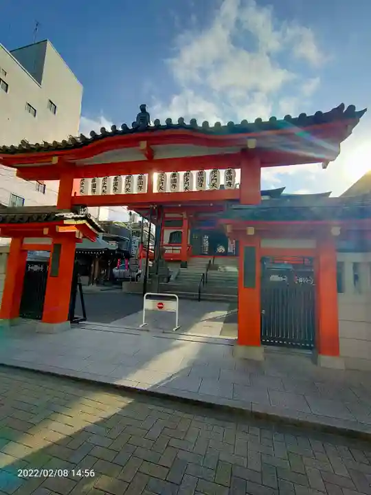 善國寺の山門・神門