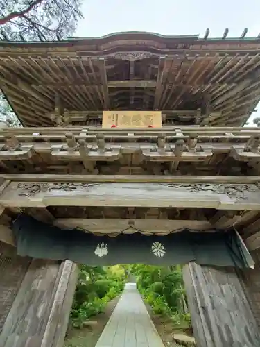 陽林寺の山門