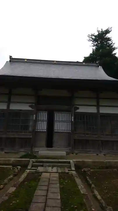 竜献寺の本殿・本堂