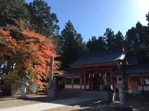 冨士御室浅間神社の本殿