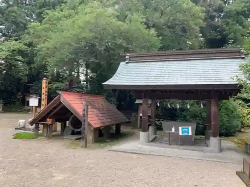 都萬神社の手水