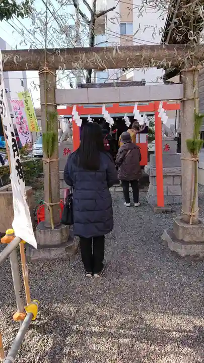 高山稲荷神社の鳥居
