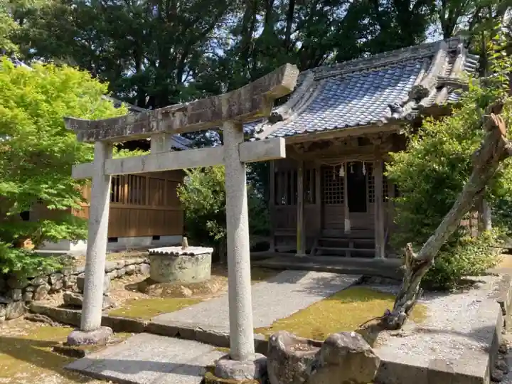 諏訪神社の末社・摂社