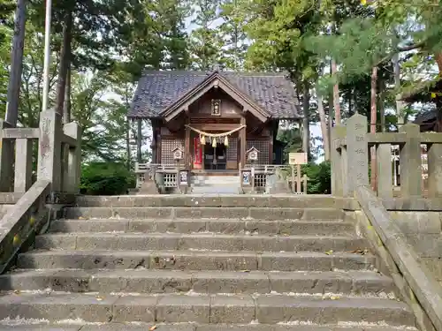 子安神社の本殿