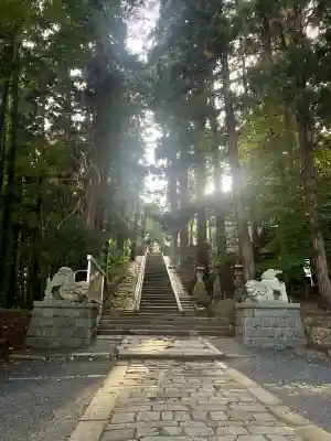 熊野大社の{uncategorized: "未分類", other: "その他", undefined: "問題あり", building: "その他建物", grave: "お墓", sacred_gate: "鳥居", guardian: "狛犬", statue: "像", buddha: "仏像", history: "歴史", nature: "自然", garden: "庭園", animal: "動物", pagoda: "塔", temizu: "手水舎", mountain_gate: "山門・神門", sanctuary: "本殿・本堂", subordinate: "末社・摂社", art: "芸術", scenery: "景色", jizo: "地蔵", ema: "絵馬", goshuin: "御朱印", omikuji: "おみくじ", items: "授与品その他", amulet: "お守り", goshuincho: "御朱印帳", eats: "食事", festival: "お祭り", votive_dance: "神楽", shichigosan: "七五三参", wedding: "結婚式", experience: "体験その他", initially: "初詣", around: "周辺", anti_infection: "感染症対策"}