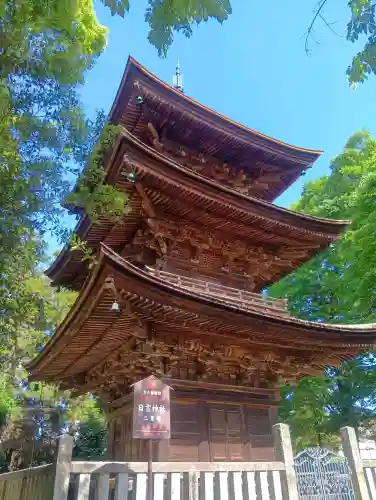 日吉神社の{uncategorized: "未分類", other: "その他", undefined: "問題あり", building: "その他建物", grave: "お墓", sacred_gate: "鳥居", guardian: "狛犬", statue: "像", buddha: "仏像", history: "歴史", nature: "自然", garden: "庭園", animal: "動物", pagoda: "塔", temizu: "手水舎", mountain_gate: "山門・神門", sanctuary: "本殿・本堂", subordinate: "末社・摂社", art: "芸術", scenery: "景色", jizo: "地蔵", ema: "絵馬", goshuin: "御朱印", omikuji: "おみくじ", items: "授与品その他", amulet: "お守り", goshuincho: "御朱印帳", eats: "食事", festival: "お祭り", votive_dance: "神楽", shichigosan: "七五三参", wedding: "結婚式", experience: "体験その他", initially: "初詣", around: "周辺", anti_infection: "感染症対策"}