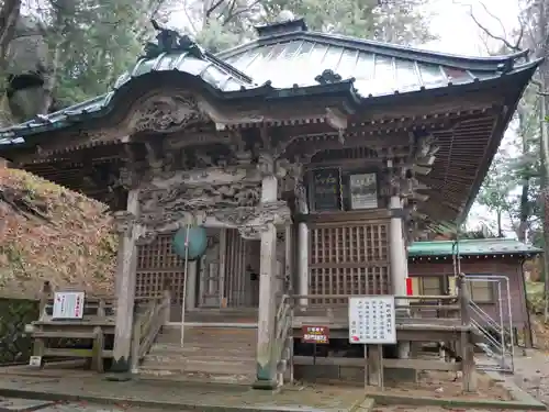 岩角山 岩角寺の本殿・本堂