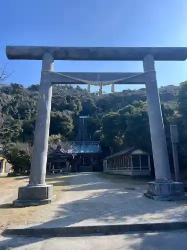 洲崎神社の{uncategorized: "未分類", other: "その他", undefined: "問題あり", building: "その他建物", grave: "お墓", sacred_gate: "鳥居", guardian: "狛犬", statue: "像", buddha: "仏像", history: "歴史", nature: "自然", garden: "庭園", animal: "動物", pagoda: "塔", temizu: "手水舎", mountain_gate: "山門・神門", sanctuary: "本殿・本堂", subordinate: "末社・摂社", art: "芸術", scenery: "景色", jizo: "地蔵", ema: "絵馬", goshuin: "御朱印", omikuji: "おみくじ", items: "授与品その他", amulet: "お守り", goshuincho: "御朱印帳", eats: "食事", festival: "お祭り", votive_dance: "神楽", shichigosan: "七五三参", wedding: "結婚式", experience: "体験その他", initially: "初詣", around: "周辺", anti_infection: "感染症対策"}