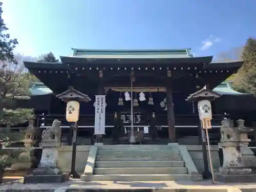 白國神社の本殿