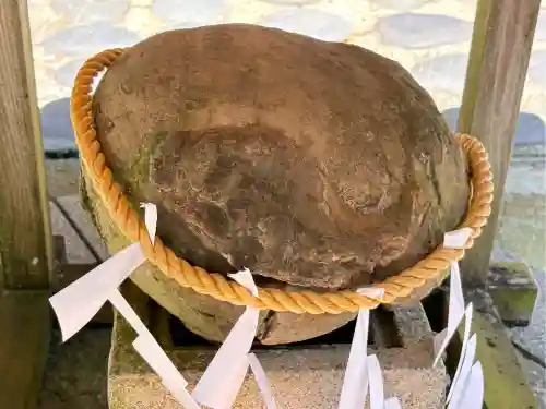 大頭龍神社の{uncategorized: "未分類", other: "その他", undefined: "問題あり", building: "その他建物", grave: "お墓", sacred_gate: "鳥居", guardian: "狛犬", statue: "像", buddha: "仏像", history: "歴史", nature: "自然", garden: "庭園", animal: "動物", pagoda: "塔", temizu: "手水舎", mountain_gate: "山門・神門", sanctuary: "本殿・本堂", subordinate: "末社・摂社", art: "芸術", scenery: "景色", jizo: "地蔵", ema: "絵馬", goshuin: "御朱印", omikuji: "おみくじ", items: "授与品その他", amulet: "お守り", goshuincho: "御朱印帳", eats: "食事", festival: "お祭り", votive_dance: "神楽", shichigosan: "七五三参", wedding: "結婚式", experience: "体験その他", initially: "初詣", around: "周辺", anti_infection: "感染症対策"}