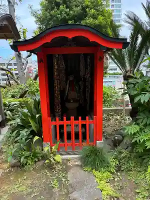 徳寿院の{uncategorized: "未分類", other: "その他", undefined: "問題あり", building: "その他建物", grave: "お墓", sacred_gate: "鳥居", guardian: "狛犬", statue: "像", buddha: "仏像", history: "歴史", nature: "自然", garden: "庭園", animal: "動物", pagoda: "塔", temizu: "手水舎", mountain_gate: "山門・神門", sanctuary: "本殿・本堂", subordinate: "末社・摂社", art: "芸術", scenery: "景色", jizo: "地蔵", ema: "絵馬", goshuin: "御朱印", omikuji: "おみくじ", items: "授与品その他", amulet: "お守り", goshuincho: "御朱印帳", eats: "食事", festival: "お祭り", votive_dance: "神楽", shichigosan: "七五三参", wedding: "結婚式", experience: "体験その他", initially: "初詣", around: "周辺", anti_infection: "感染症対策"}