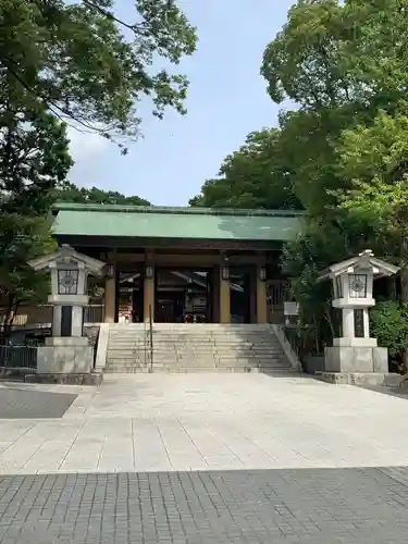 東郷神社の山門・神門