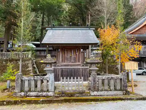 諏訪大社の末社