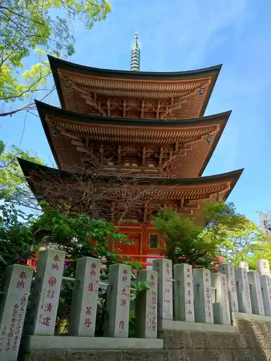 布施弁天 東海寺の{uncategorized: "未分類", other: "その他", undefined: "問題あり", building: "その他建物", grave: "お墓", sacred_gate: "鳥居", guardian: "狛犬", statue: "像", buddha: "仏像", history: "歴史", nature: "自然", garden: "庭園", animal: "動物", pagoda: "塔", temizu: "手水舎", mountain_gate: "山門・神門", sanctuary: "本殿・本堂", subordinate: "末社・摂社", art: "芸術", scenery: "景色", jizo: "地蔵", ema: "絵馬", goshuin: "御朱印", omikuji: "おみくじ", items: "授与品その他", amulet: "お守り", goshuincho: "御朱印帳", eats: "食事", festival: "お祭り", votive_dance: "神楽", shichigosan: "七五三参", wedding: "結婚式", experience: "体験その他", initially: "初詣", around: "周辺", anti_infection: "感染症対策"}