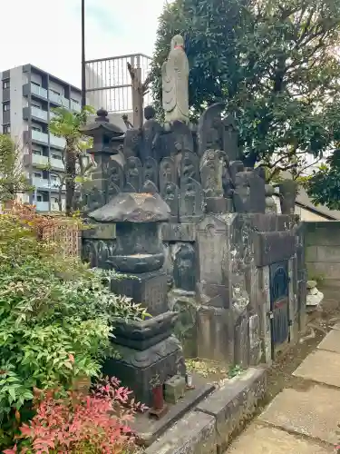 寳蓮寺の{uncategorized: "未分類", other: "その他", undefined: "問題あり", building: "その他建物", grave: "お墓", sacred_gate: "鳥居", guardian: "狛犬", statue: "像", buddha: "仏像", history: "歴史", nature: "自然", garden: "庭園", animal: "動物", pagoda: "塔", temizu: "手水舎", mountain_gate: "山門・神門", sanctuary: "本殿・本堂", subordinate: "末社・摂社", art: "芸術", scenery: "景色", jizo: "地蔵", ema: "絵馬", goshuin: "御朱印", omikuji: "おみくじ", items: "授与品その他", amulet: "お守り", goshuincho: "御朱印帳", eats: "食事", festival: "お祭り", votive_dance: "神楽", shichigosan: "七五三参", wedding: "結婚式", experience: "体験その他", initially: "初詣", around: "周辺", anti_infection: "感染症対策"}