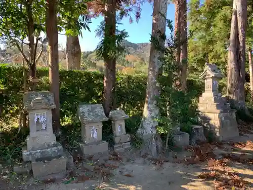 八幡神社の末社