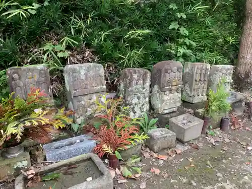 西行寺の地蔵