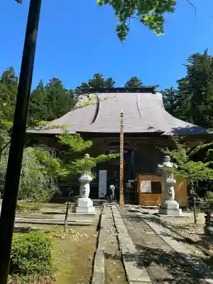 国上寺の{uncategorized: "未分類", other: "その他", undefined: "問題あり", building: "その他建物", grave: "お墓", sacred_gate: "鳥居", guardian: "狛犬", statue: "像", buddha: "仏像", history: "歴史", nature: "自然", garden: "庭園", animal: "動物", pagoda: "塔", temizu: "手水舎", mountain_gate: "山門・神門", sanctuary: "本殿・本堂", subordinate: "末社・摂社", art: "芸術", scenery: "景色", jizo: "地蔵", ema: "絵馬", goshuin: "御朱印", omikuji: "おみくじ", items: "授与品その他", amulet: "お守り", goshuincho: "御朱印帳", eats: "食事", festival: "お祭り", votive_dance: "神楽", shichigosan: "七五三参", wedding: "結婚式", experience: "体験その他", initially: "初詣", around: "周辺", anti_infection: "感染症対策"}