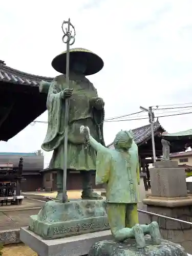 道隆寺の像