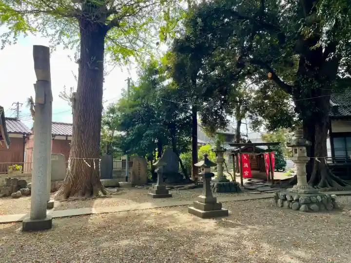 諏訪大神社 の{uncategorized: "未分類", other: "その他", undefined: "問題あり", building: "その他建物", grave: "お墓", sacred_gate: "鳥居", guardian: "狛犬", statue: "像", buddha: "仏像", history: "歴史", nature: "自然", garden: "庭園", animal: "動物", pagoda: "塔", temizu: "手水舎", mountain_gate: "山門・神門", sanctuary: "本殿・本堂", subordinate: "末社・摂社", art: "芸術", scenery: "景色", jizo: "地蔵", ema: "絵馬", goshuin: "御朱印", omikuji: "おみくじ", items: "授与品その他", amulet: "お守り", goshuincho: "御朱印帳", eats: "食事", festival: "お祭り", votive_dance: "神楽", shichigosan: "七五三参", wedding: "結婚式", experience: "体験その他", initially: "初詣", around: "周辺", anti_infection: "感染症対策"}