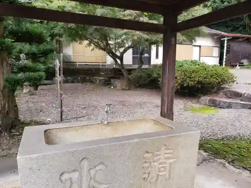 三輪神社の手水