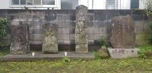 三十番神七面大明神社の仏像