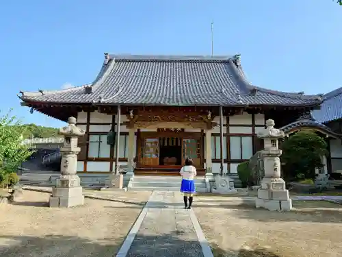 泉徳寺の本殿・本堂