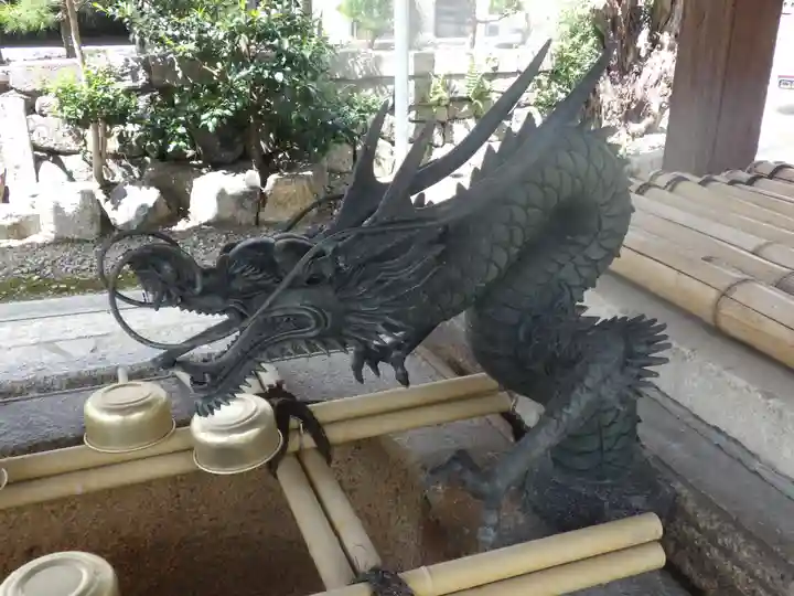 瀧尾神社の手水舎