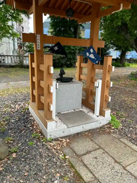 大森神社の{uncategorized: "未分類", other: "その他", undefined: "問題あり", building: "その他建物", grave: "お墓", sacred_gate: "鳥居", guardian: "狛犬", statue: "像", buddha: "仏像", history: "歴史", nature: "自然", garden: "庭園", animal: "動物", pagoda: "塔", temizu: "手水舎", mountain_gate: "山門・神門", sanctuary: "本殿・本堂", subordinate: "末社・摂社", art: "芸術", scenery: "景色", jizo: "地蔵", ema: "絵馬", goshuin: "御朱印", omikuji: "おみくじ", items: "授与品その他", amulet: "お守り", goshuincho: "御朱印帳", eats: "食事", festival: "お祭り", votive_dance: "神楽", shichigosan: "七五三参", wedding: "結婚式", experience: "体験その他", initially: "初詣", around: "周辺", anti_infection: "感染症対策"}