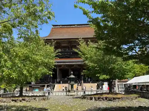 金峯山寺の{uncategorized: "未分類", other: "その他", undefined: "問題あり", building: "その他建物", grave: "お墓", sacred_gate: "鳥居", guardian: "狛犬", statue: "像", buddha: "仏像", history: "歴史", nature: "自然", garden: "庭園", animal: "動物", pagoda: "塔", temizu: "手水舎", mountain_gate: "山門・神門", sanctuary: "本殿・本堂", subordinate: "末社・摂社", art: "芸術", scenery: "景色", jizo: "地蔵", ema: "絵馬", goshuin: "御朱印", omikuji: "おみくじ", items: "授与品その他", amulet: "お守り", goshuincho: "御朱印帳", eats: "食事", festival: "お祭り", votive_dance: "神楽", shichigosan: "七五三参", wedding: "結婚式", experience: "体験その他", initially: "初詣", around: "周辺", anti_infection: "感染症対策"}