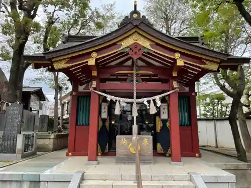 女塚神社の本殿・本堂