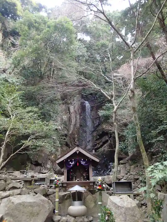 石上神社の本殿・本堂