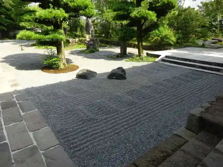 上関山 極楽寺の庭園