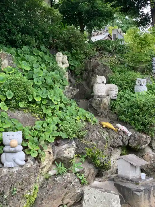 到津八幡神社の像