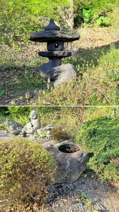 湯の沢神社の{uncategorized: "未分類", other: "その他", undefined: "問題あり", building: "その他建物", grave: "お墓", sacred_gate: "鳥居", guardian: "狛犬", statue: "像", buddha: "仏像", history: "歴史", nature: "自然", garden: "庭園", animal: "動物", pagoda: "塔", temizu: "手水舎", mountain_gate: "山門・神門", sanctuary: "本殿・本堂", subordinate: "末社・摂社", art: "芸術", scenery: "景色", jizo: "地蔵", ema: "絵馬", goshuin: "御朱印", omikuji: "おみくじ", items: "授与品その他", amulet: "お守り", goshuincho: "御朱印帳", eats: "食事", festival: "お祭り", votive_dance: "神楽", shichigosan: "七五三参", wedding: "結婚式", experience: "体験その他", initially: "初詣", around: "周辺", anti_infection: "感染症対策"}