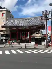 浅草寺の山門