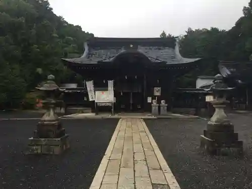 三尾神社の本殿