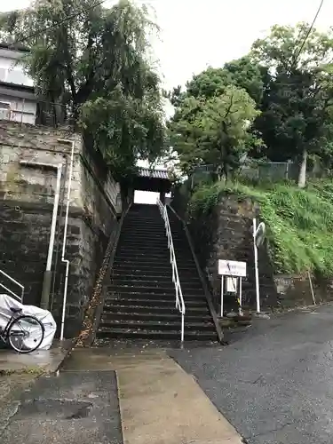 日蓮宗本牧山妙香寺の山門・神門