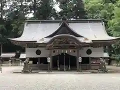 伊和神社の本殿