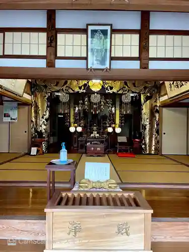 香下寺の本殿・本堂