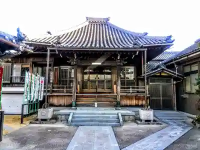 薬師寺の本殿・本堂