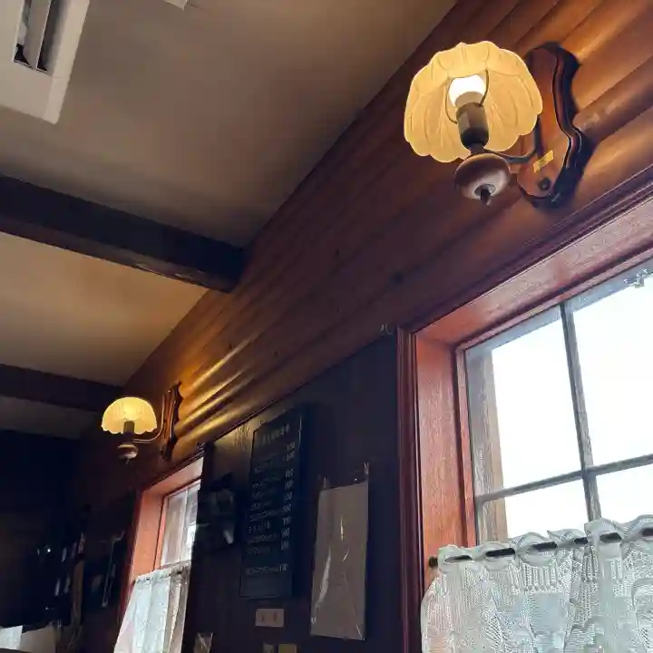 八幡橋八幡神社の{uncategorized: "未分類", other: "その他", undefined: "問題あり", building: "その他建物", grave: "お墓", sacred_gate: "鳥居", guardian: "狛犬", statue: "像", buddha: "仏像", history: "歴史", nature: "自然", garden: "庭園", animal: "動物", pagoda: "塔", temizu: "手水舎", mountain_gate: "山門・神門", sanctuary: "本殿・本堂", subordinate: "末社・摂社", art: "芸術", scenery: "景色", jizo: "地蔵", ema: "絵馬", goshuin: "御朱印", omikuji: "おみくじ", items: "授与品その他", amulet: "お守り", goshuincho: "御朱印帳", eats: "食事", festival: "お祭り", votive_dance: "神楽", shichigosan: "七五三参", wedding: "結婚式", experience: "体験その他", initially: "初詣", around: "周辺", anti_infection: "感染症対策"}