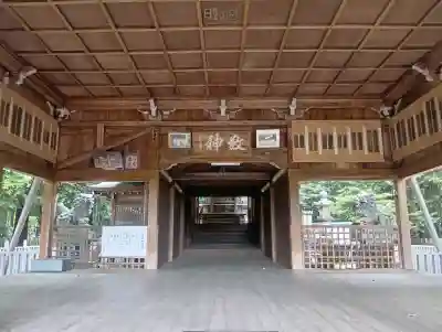 多賀神社の{uncategorized: "未分類", other: "その他", undefined: "問題あり", building: "その他建物", grave: "お墓", sacred_gate: "鳥居", guardian: "狛犬", statue: "像", buddha: "仏像", history: "歴史", nature: "自然", garden: "庭園", animal: "動物", pagoda: "塔", temizu: "手水舎", mountain_gate: "山門・神門", sanctuary: "本殿・本堂", subordinate: "末社・摂社", art: "芸術", scenery: "景色", jizo: "地蔵", ema: "絵馬", goshuin: "御朱印", omikuji: "おみくじ", items: "授与品その他", amulet: "お守り", goshuincho: "御朱印帳", eats: "食事", festival: "お祭り", votive_dance: "神楽", shichigosan: "七五三参", wedding: "結婚式", experience: "体験その他", initially: "初詣", around: "周辺", anti_infection: "感染症対策"}
