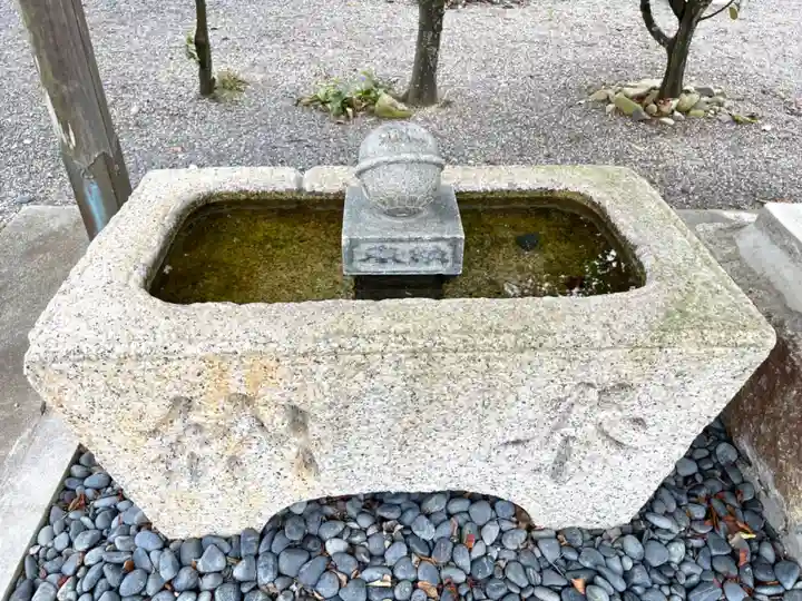 大西神社の手水舎