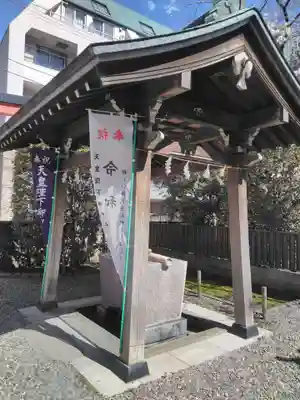 羽衣町厳島神社（関内厳島神社・横浜弁天）の手水舎