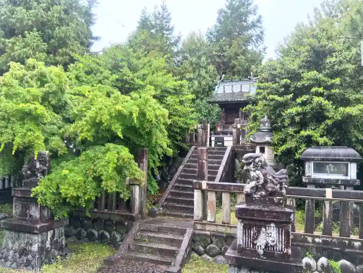 神明神社の{uncategorized: "未分類", other: "その他", undefined: "問題あり", building: "その他建物", grave: "お墓", sacred_gate: "鳥居", guardian: "狛犬", statue: "像", buddha: "仏像", history: "歴史", nature: "自然", garden: "庭園", animal: "動物", pagoda: "塔", temizu: "手水舎", mountain_gate: "山門・神門", sanctuary: "本殿・本堂", subordinate: "末社・摂社", art: "芸術", scenery: "景色", jizo: "地蔵", ema: "絵馬", goshuin: "御朱印", omikuji: "おみくじ", items: "授与品その他", amulet: "お守り", goshuincho: "御朱印帳", eats: "食事", festival: "お祭り", votive_dance: "神楽", shichigosan: "七五三参", wedding: "結婚式", experience: "体験その他", initially: "初詣", around: "周辺", anti_infection: "感染症対策"}